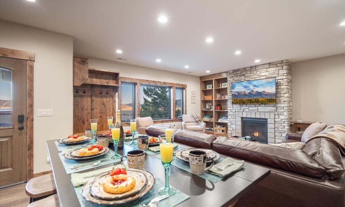 Photo of Livingroom in Island Park