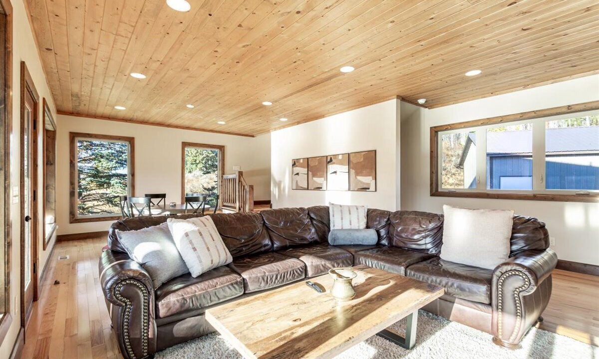 Photo of Livingroom in Ashton