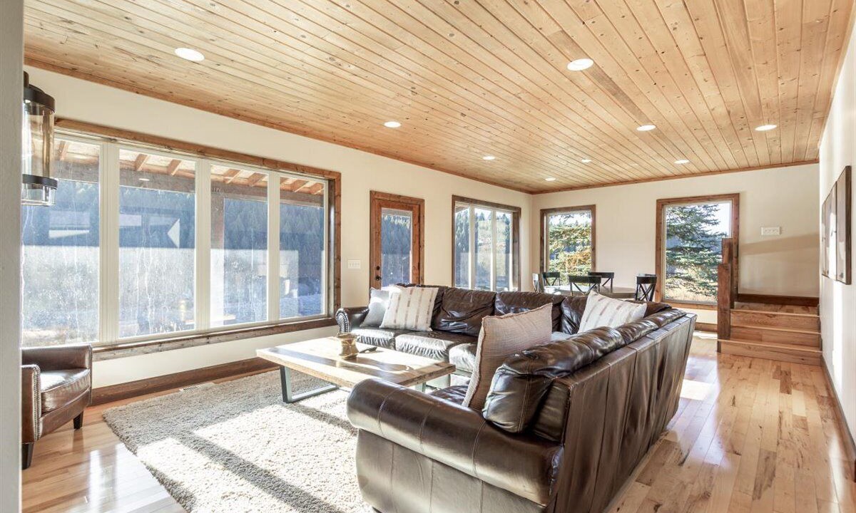 Photo of Livingroom in Ashton