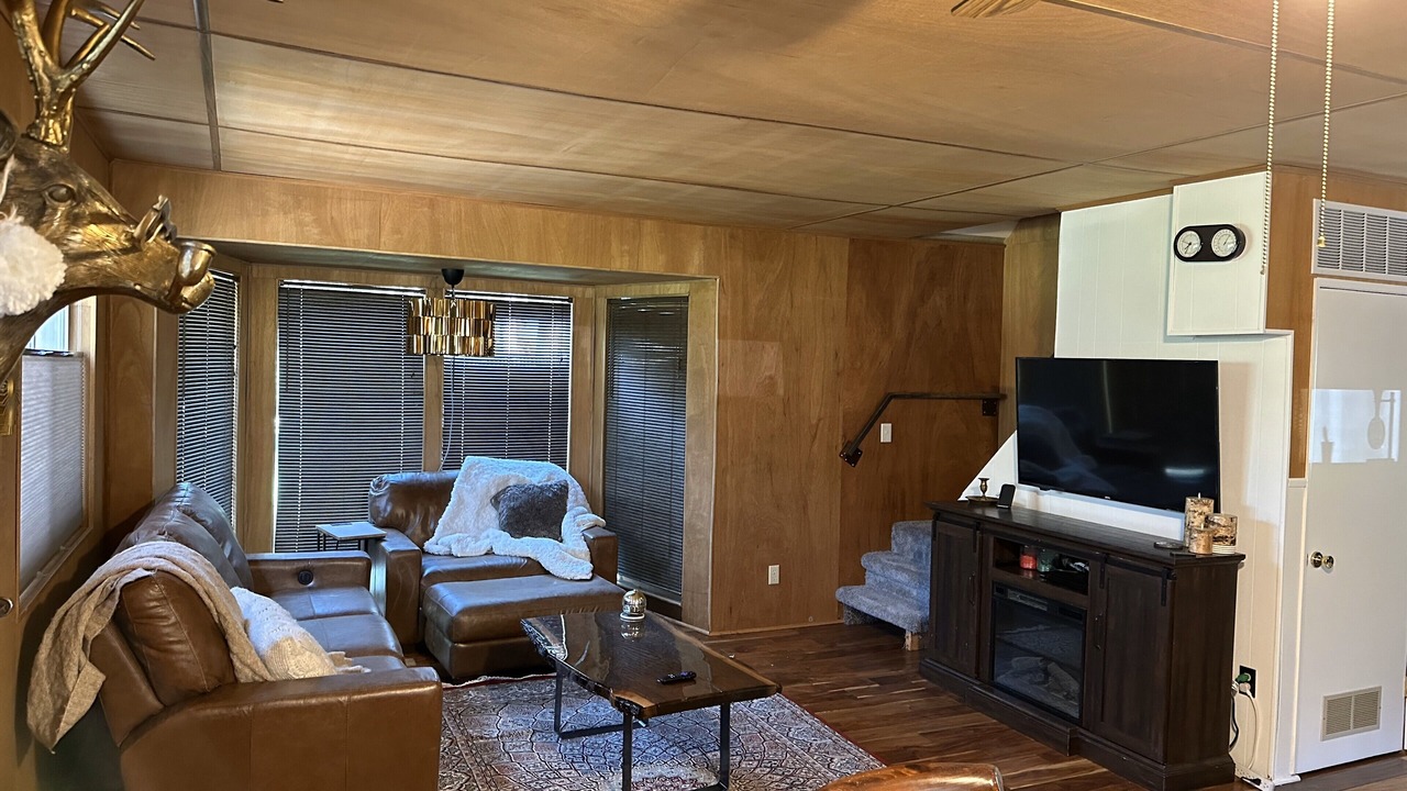 Photo of Livingroom in Garden Valley