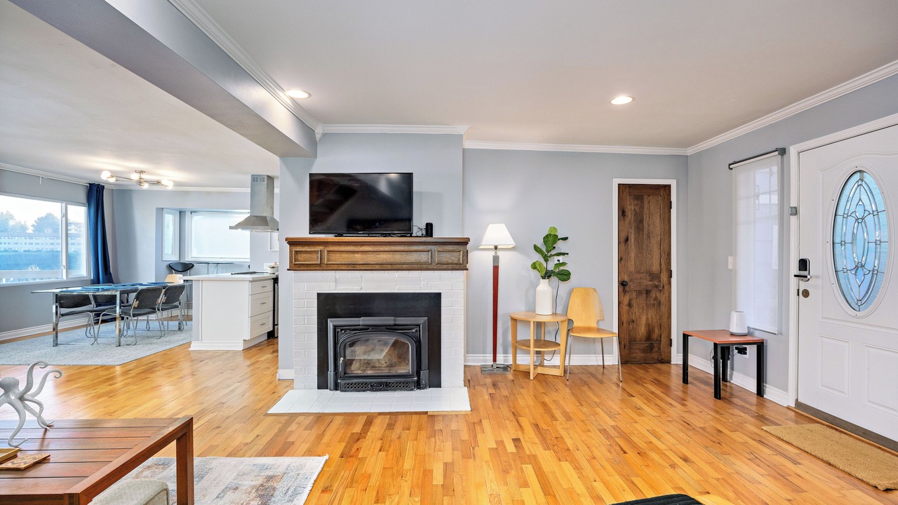 Photo of Livingroom in Bremerton