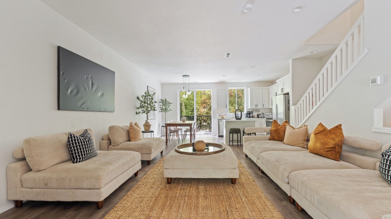 Photo of Livingroom in Bull Mountain