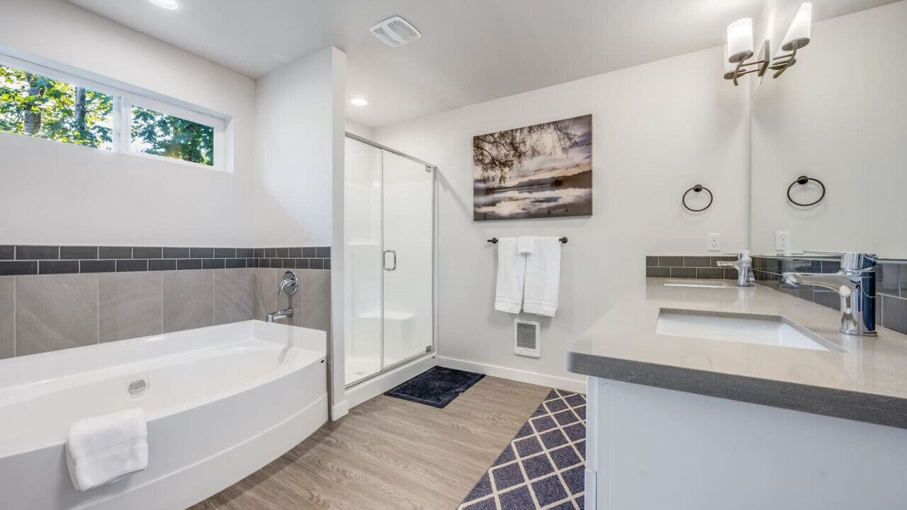 Photo of Bathroom in Central Tacoma
