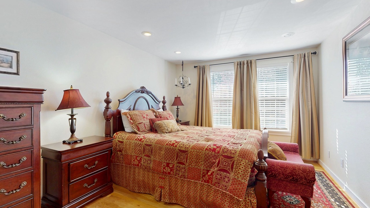Photo of Bedroom in Lakewood