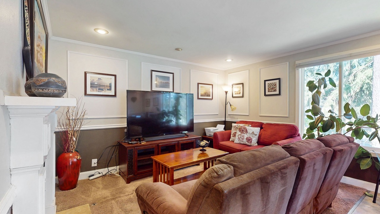 Photo of Livingroom in Lakewood