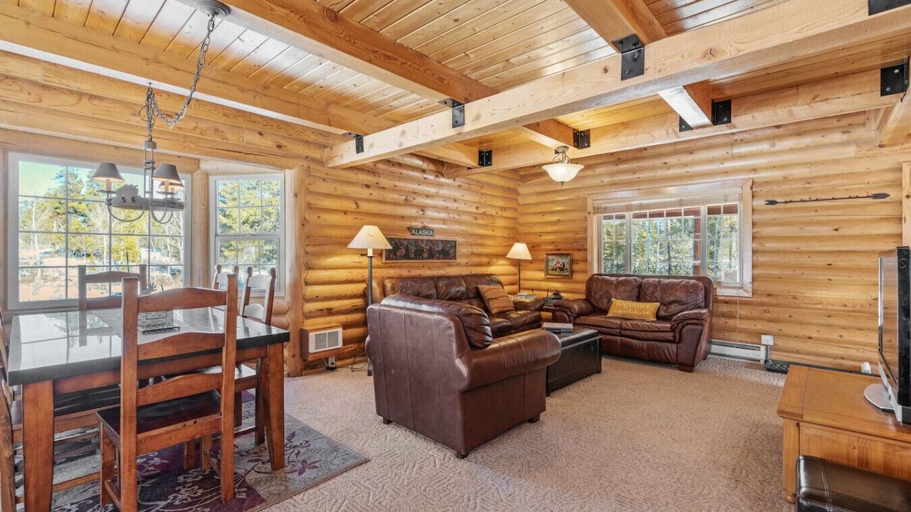 Photo of Livingroom in Last Chance