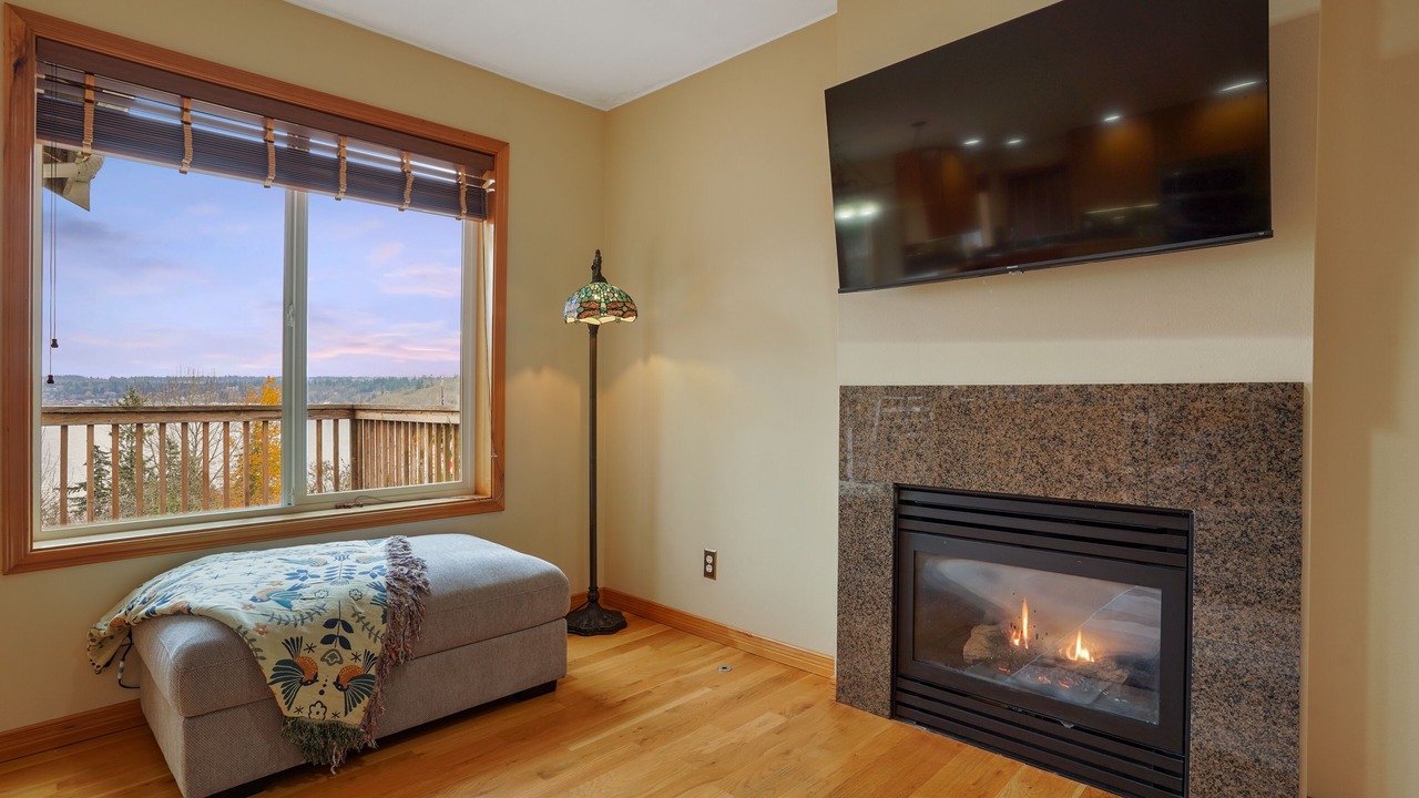 Photo of Livingroom in Navy Yard City
