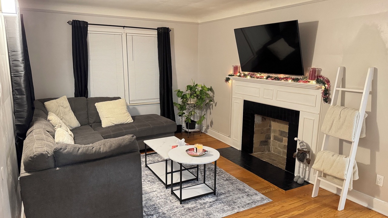 Photo of Livingroom in Dearborn
