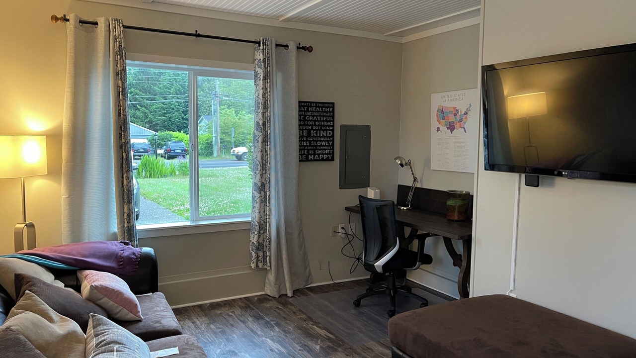 Photo of Livingroom in University Place
