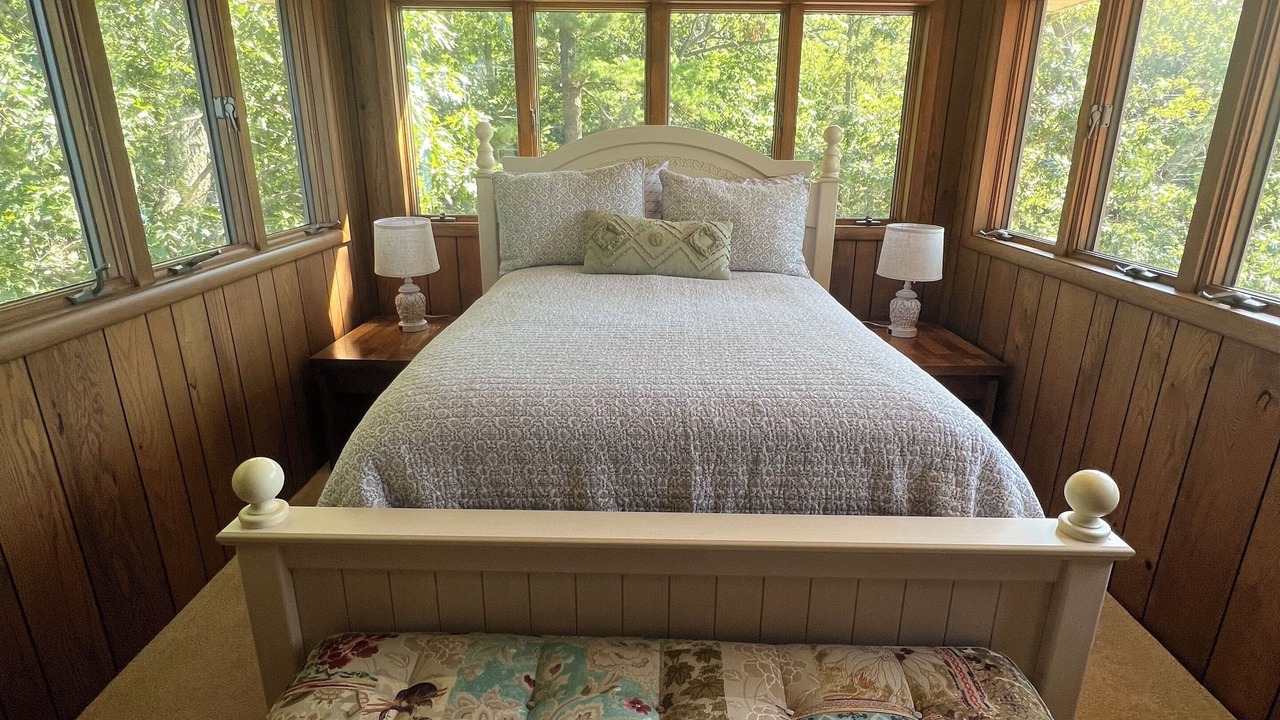 Photo of Bedroom in Pigeon