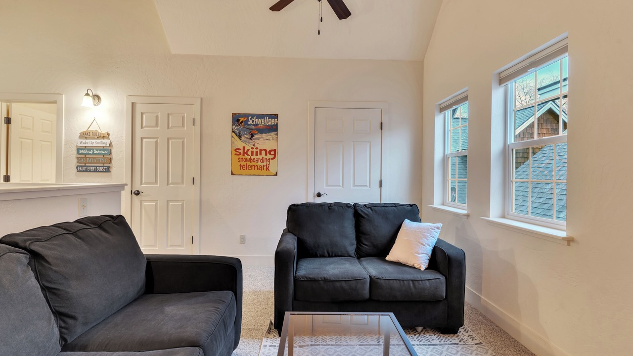 Photo of Livingroom in Dover Bay