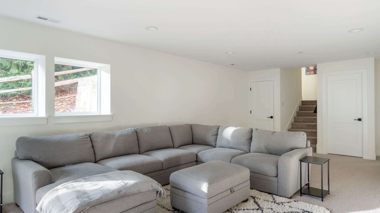 Photo of Livingroom in North Rose Hill