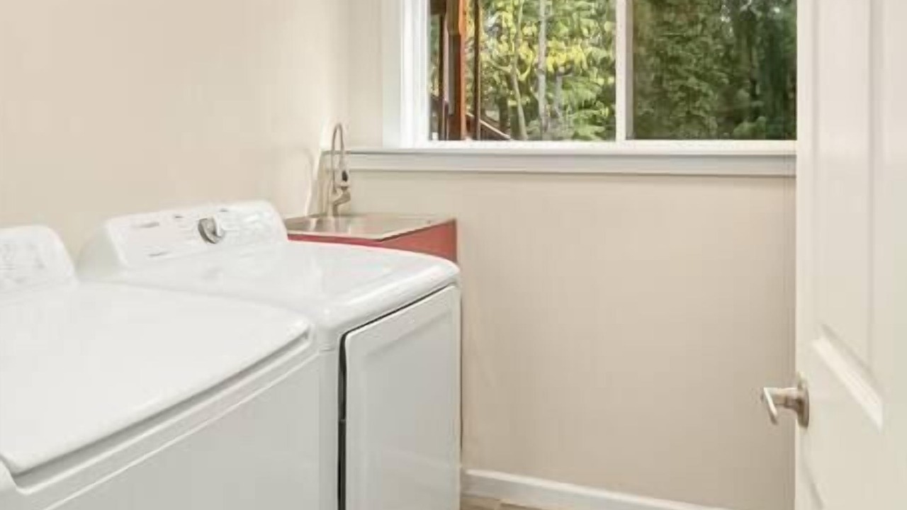 Photo of Bedroom in Lake Hills