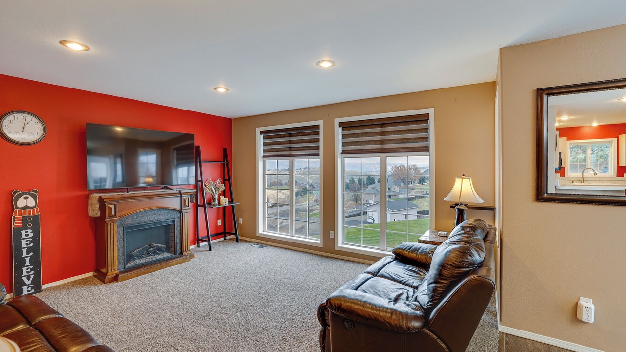 Photo of Livingroom in Clarkston Heights-Vineland