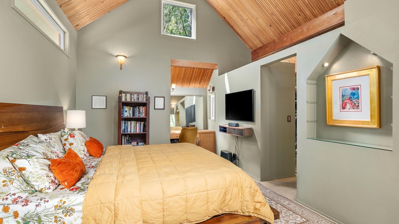 Photo of Bedroom in Cedar Hills