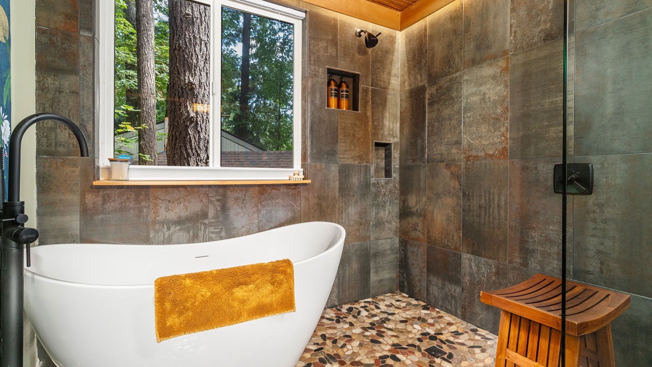 Photo of Bathroom in Cedar Hills
