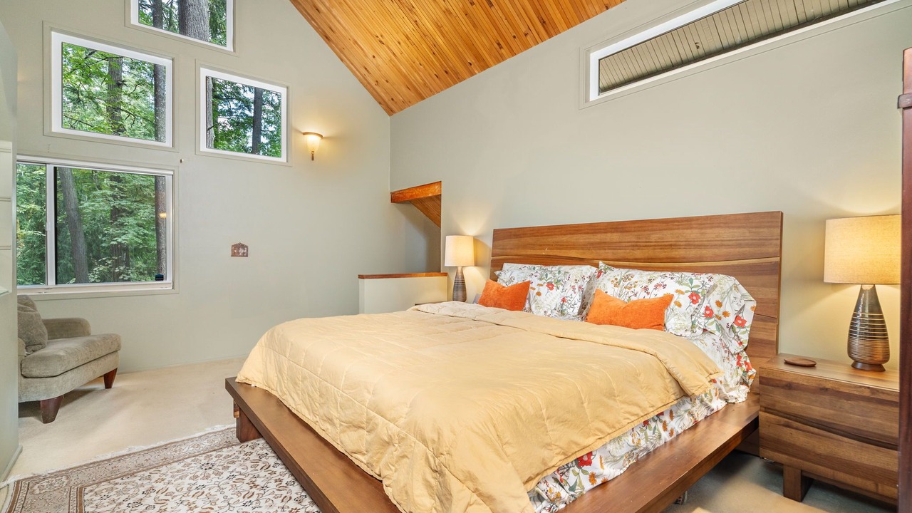 Photo of Bedroom in Cedar Hills