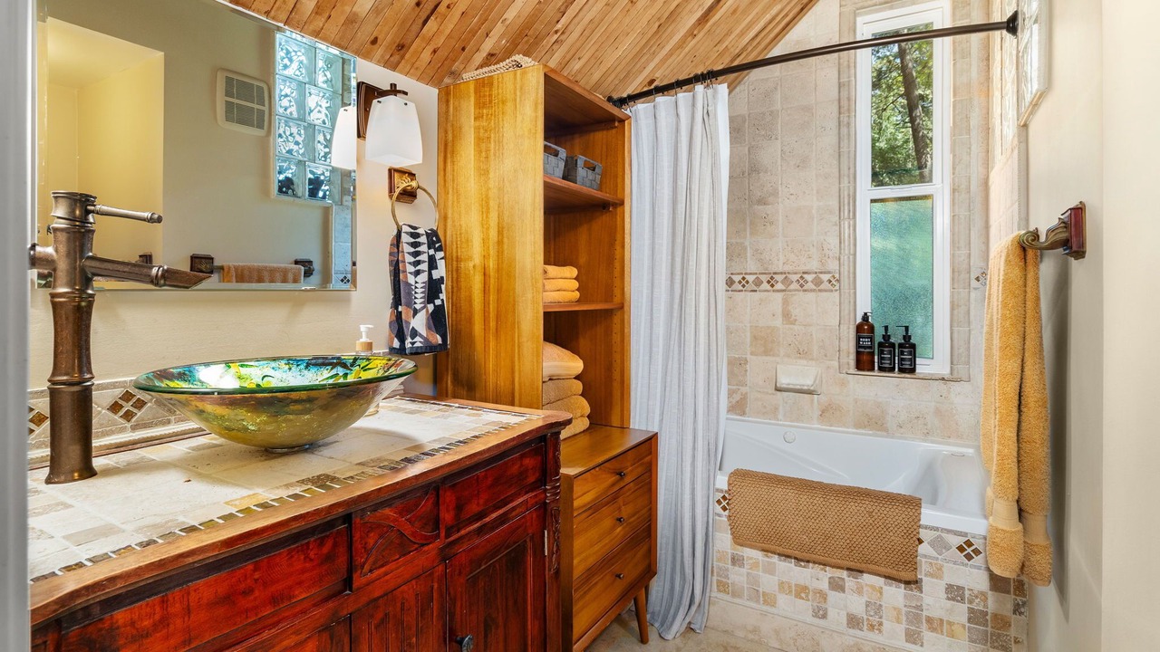 Photo of Bathroom in Cedar Hills