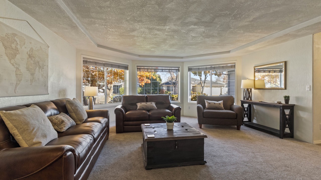 Photo of Livingroom in Central Point