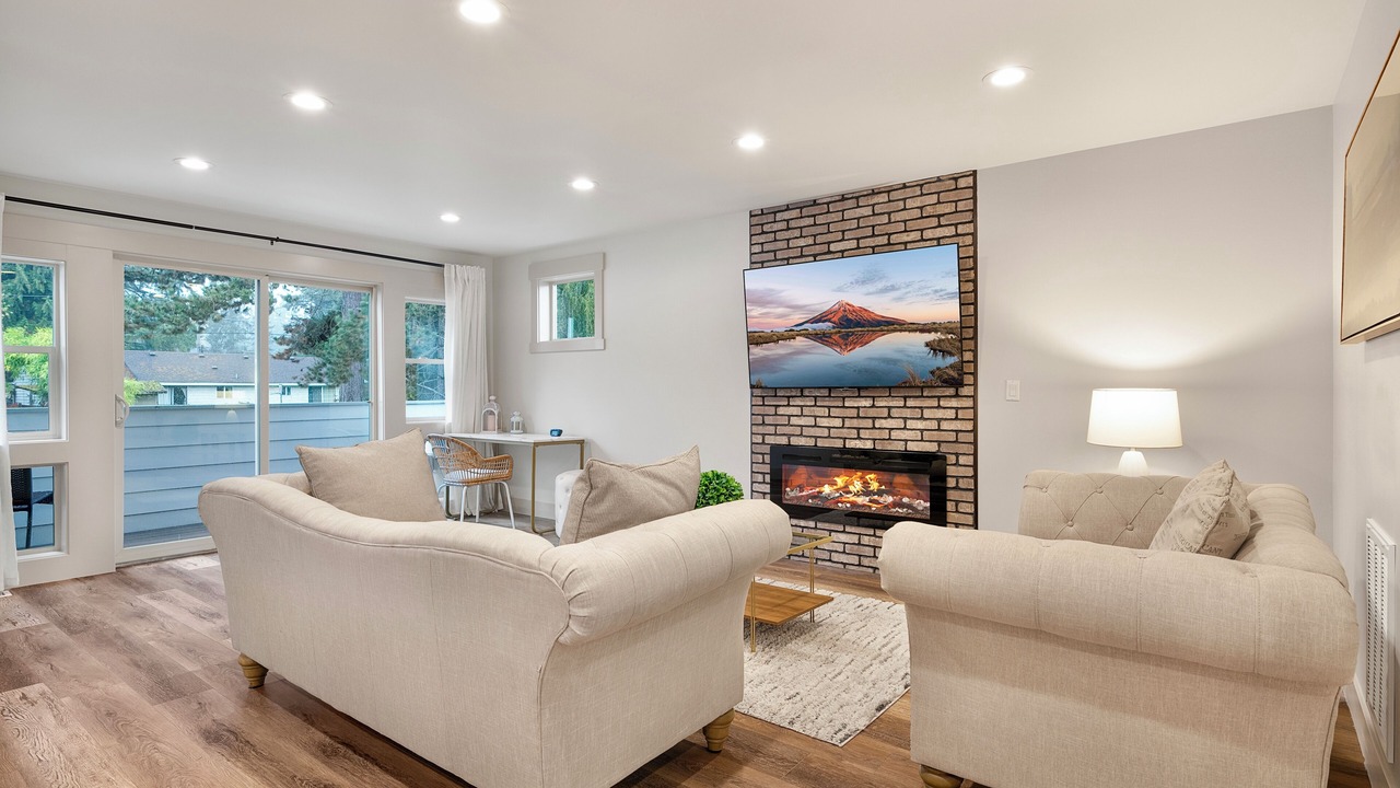 Photo of Livingroom in Olympic Hills
