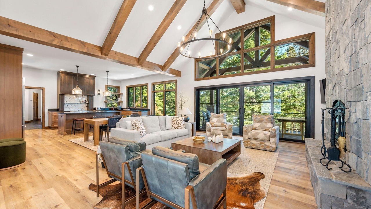 Photo of Livingroom in Tamarack Resort