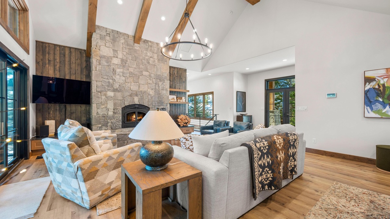 Photo of Livingroom in Tamarack Resort