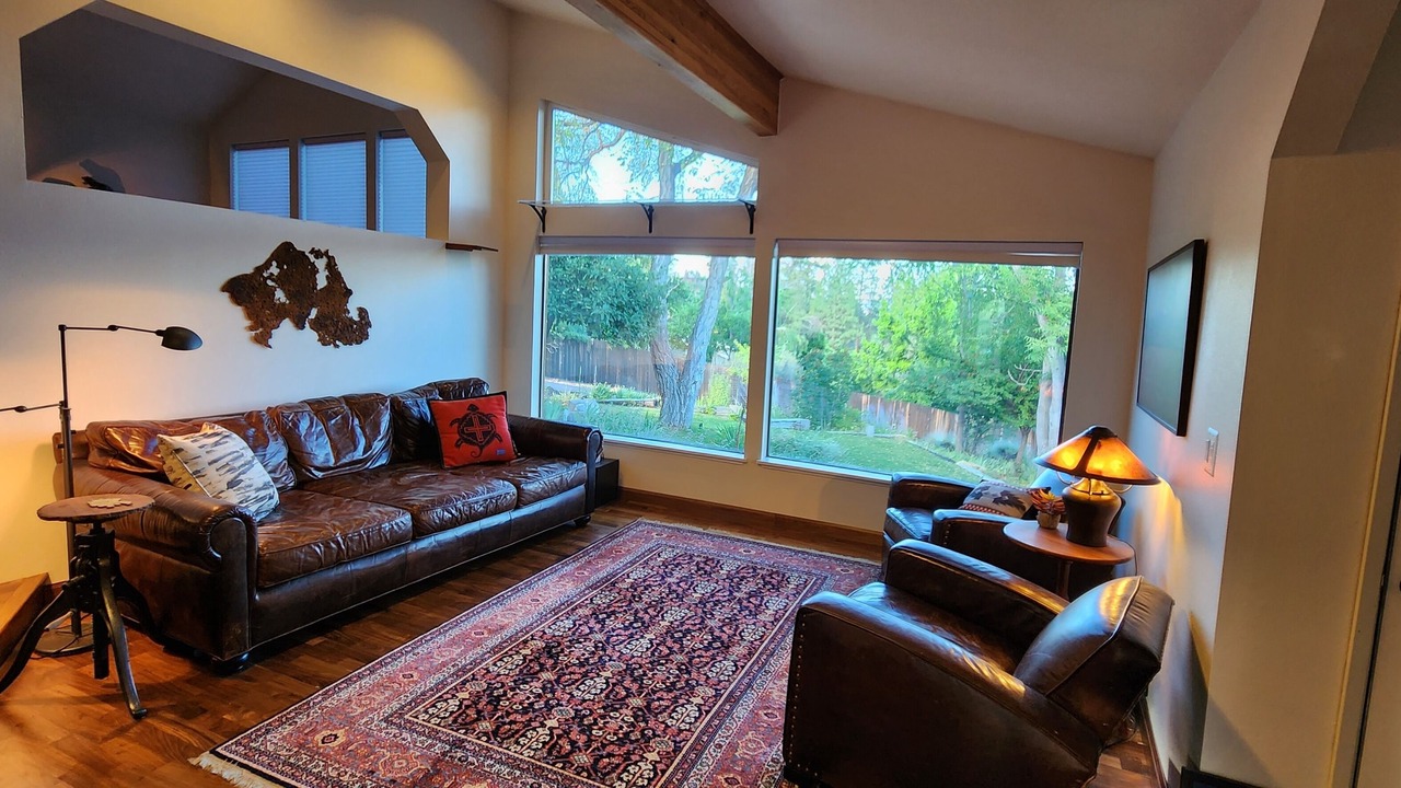 Photo of Livingroom in Yreka