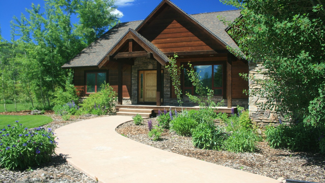 Photo of Others in Victor