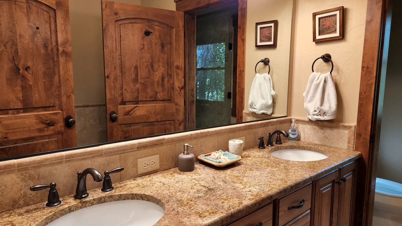 Photo of Bathroom in Victor