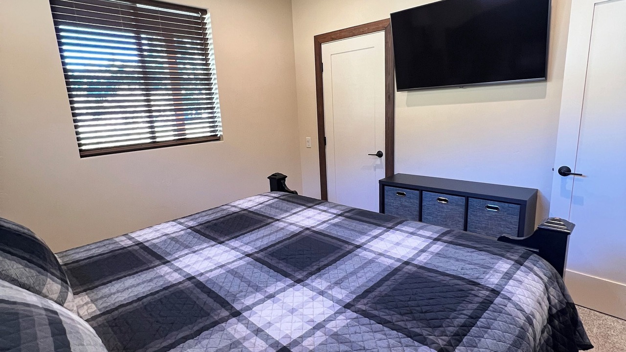 Photo of Bedroom in Pine
