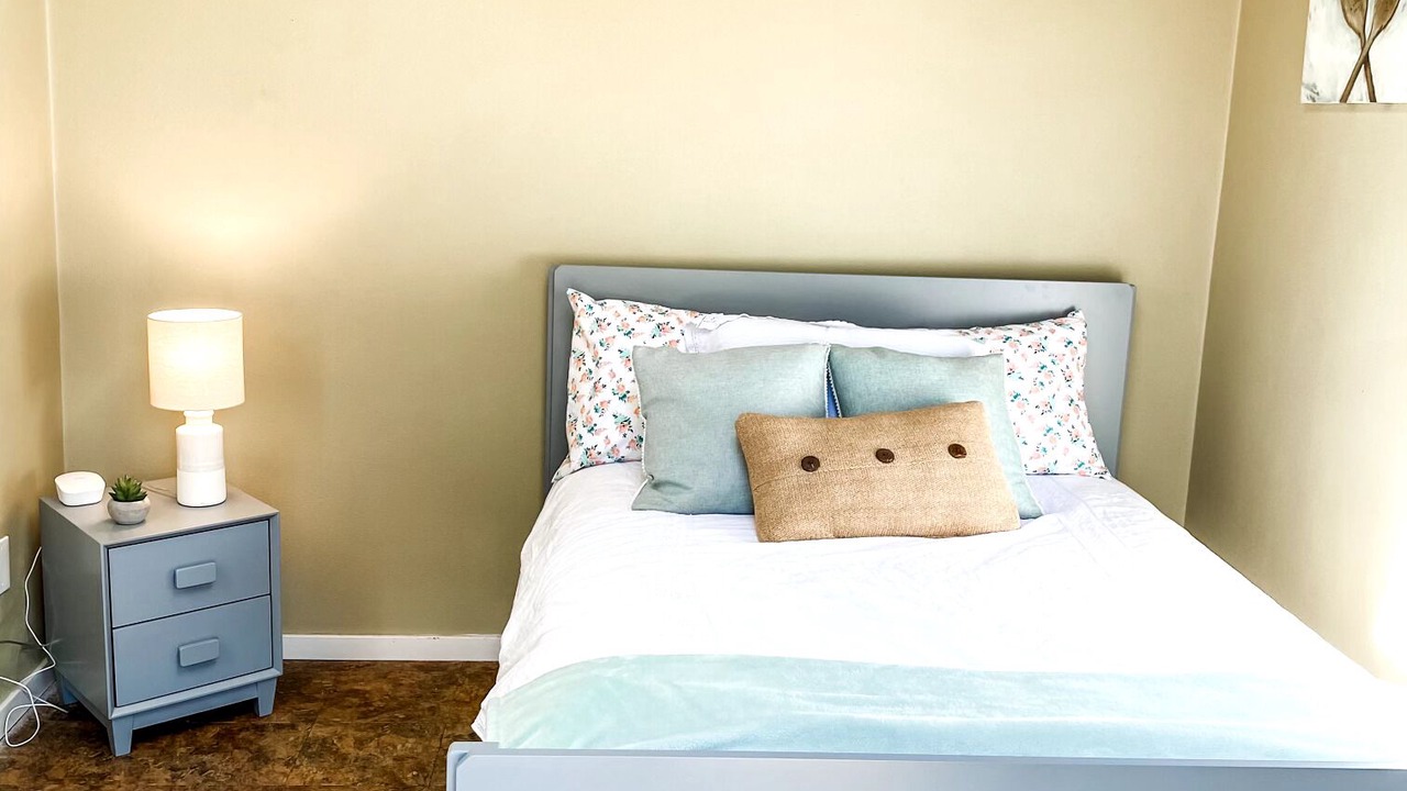 Photo of Bedroom in Oak Harbor