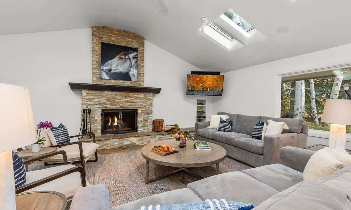 Photo of Livingroom in Moose Wilson Road