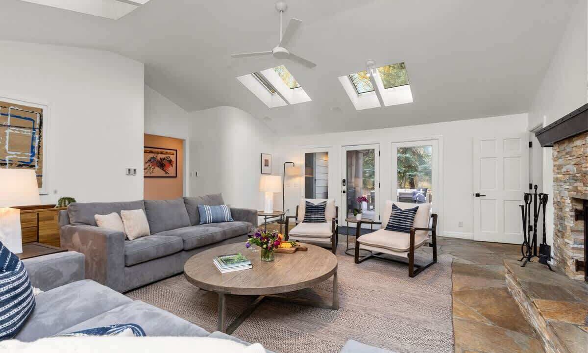 Photo of Livingroom in Moose Wilson Road