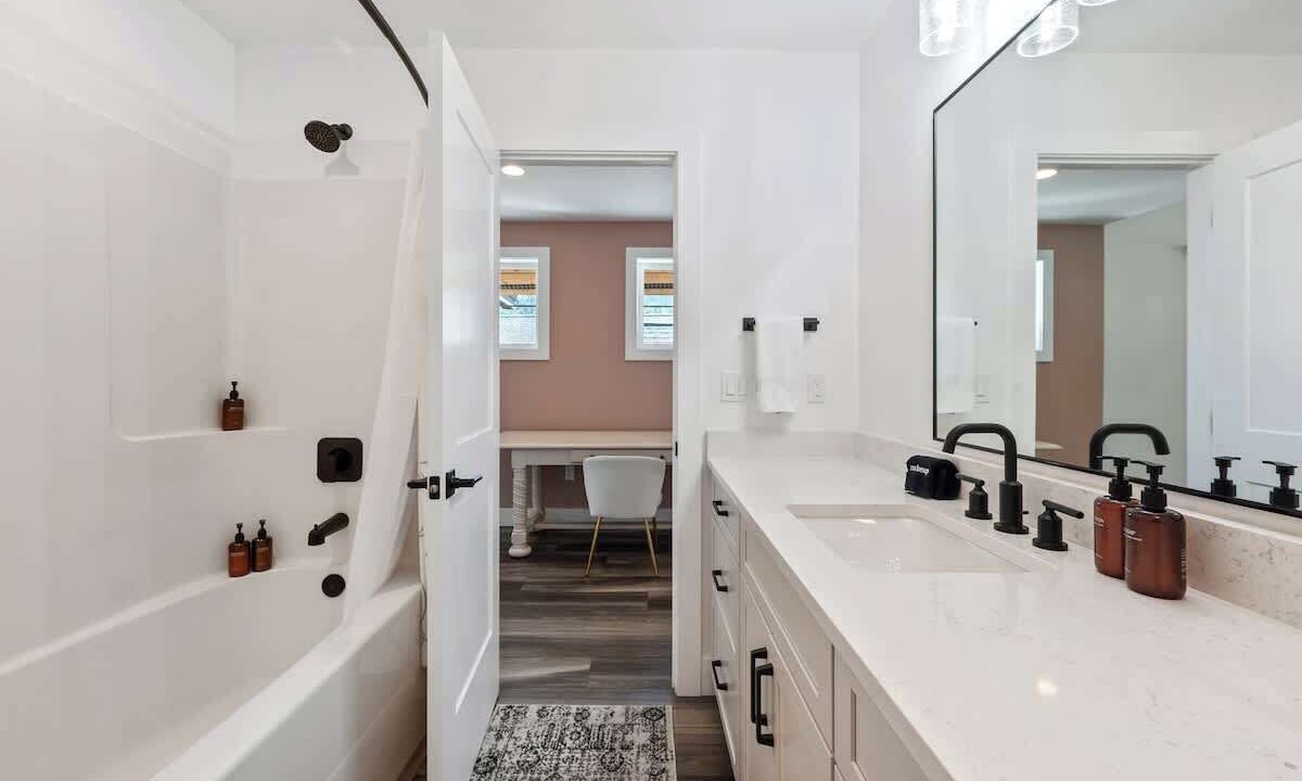 Photo of Bathroom in Sandpoint