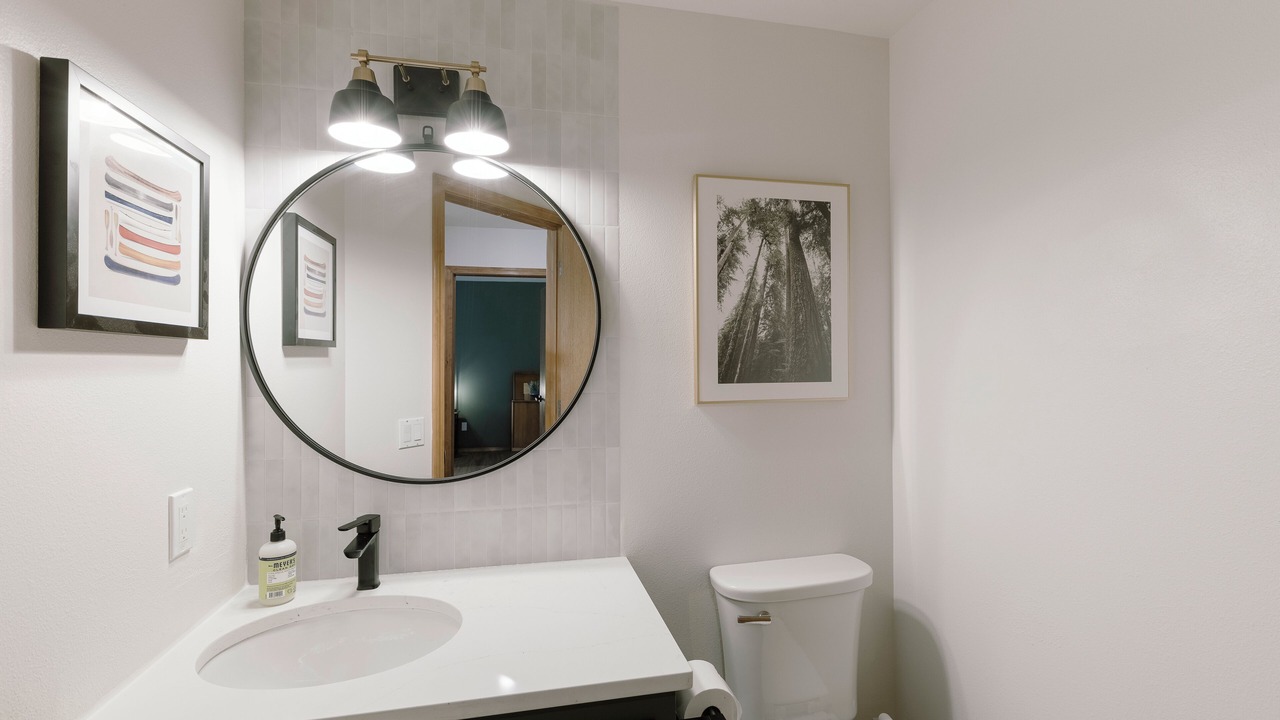 Photo of Bathroom in Concrete