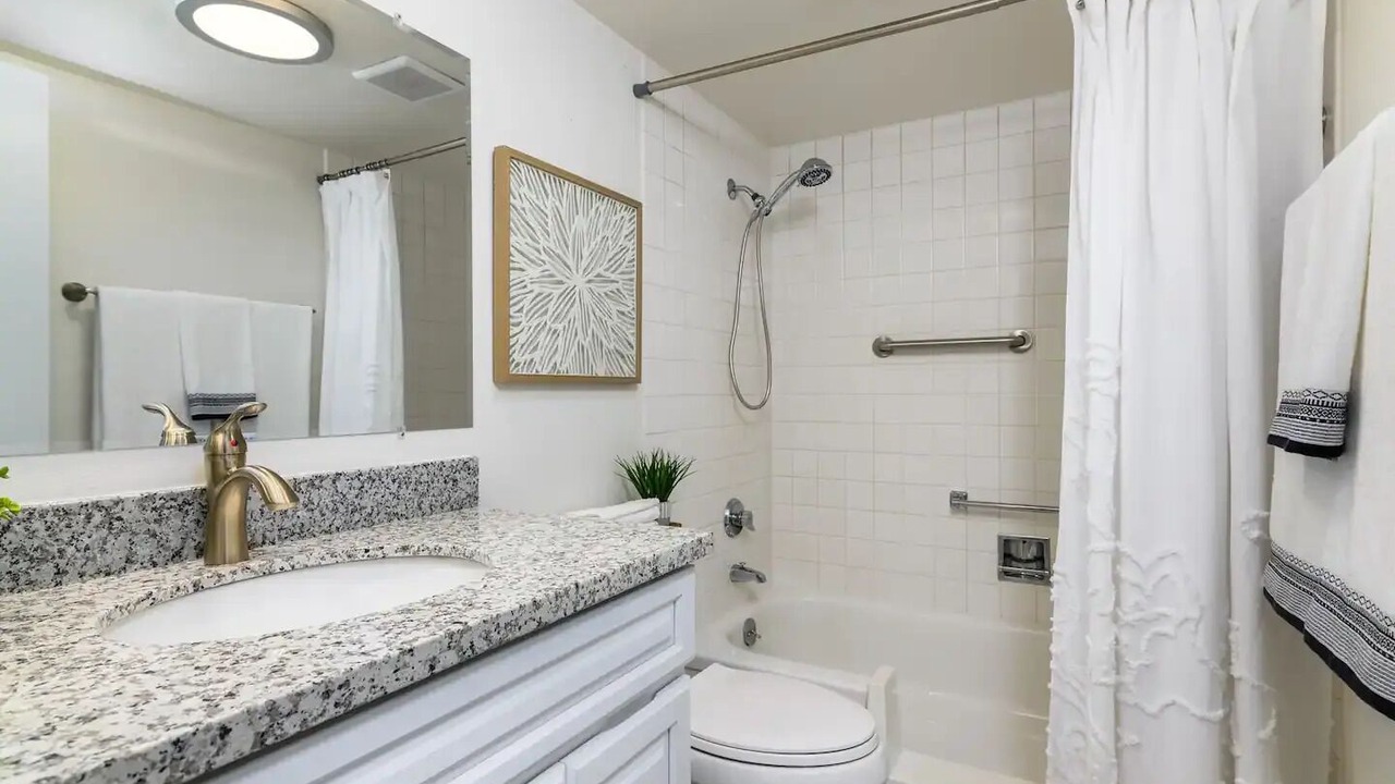 Photo of Bathroom in Cedar Hills