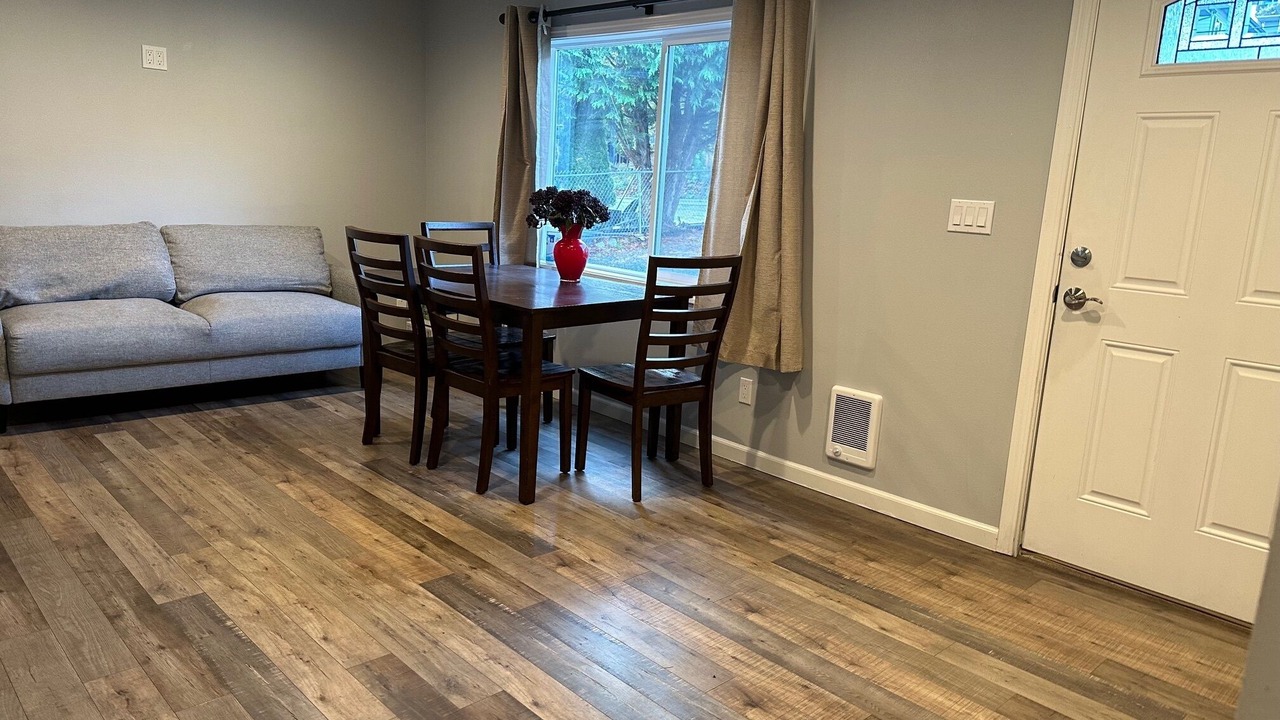 Photo of Livingroom in Shoreline