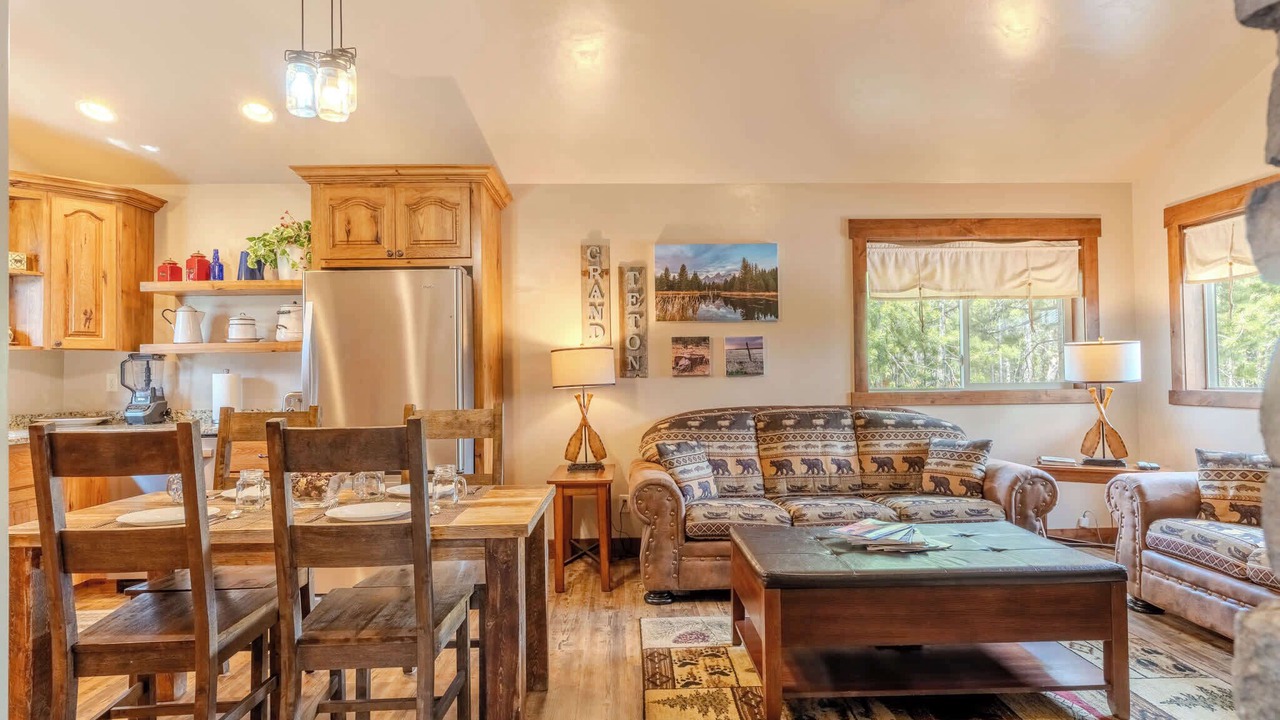 Photo of Livingroom in West Yellowstone