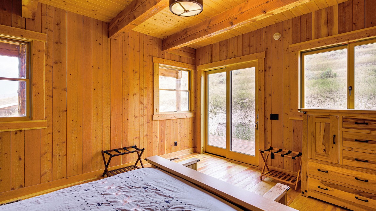 Photo of Bedroom in Arlee