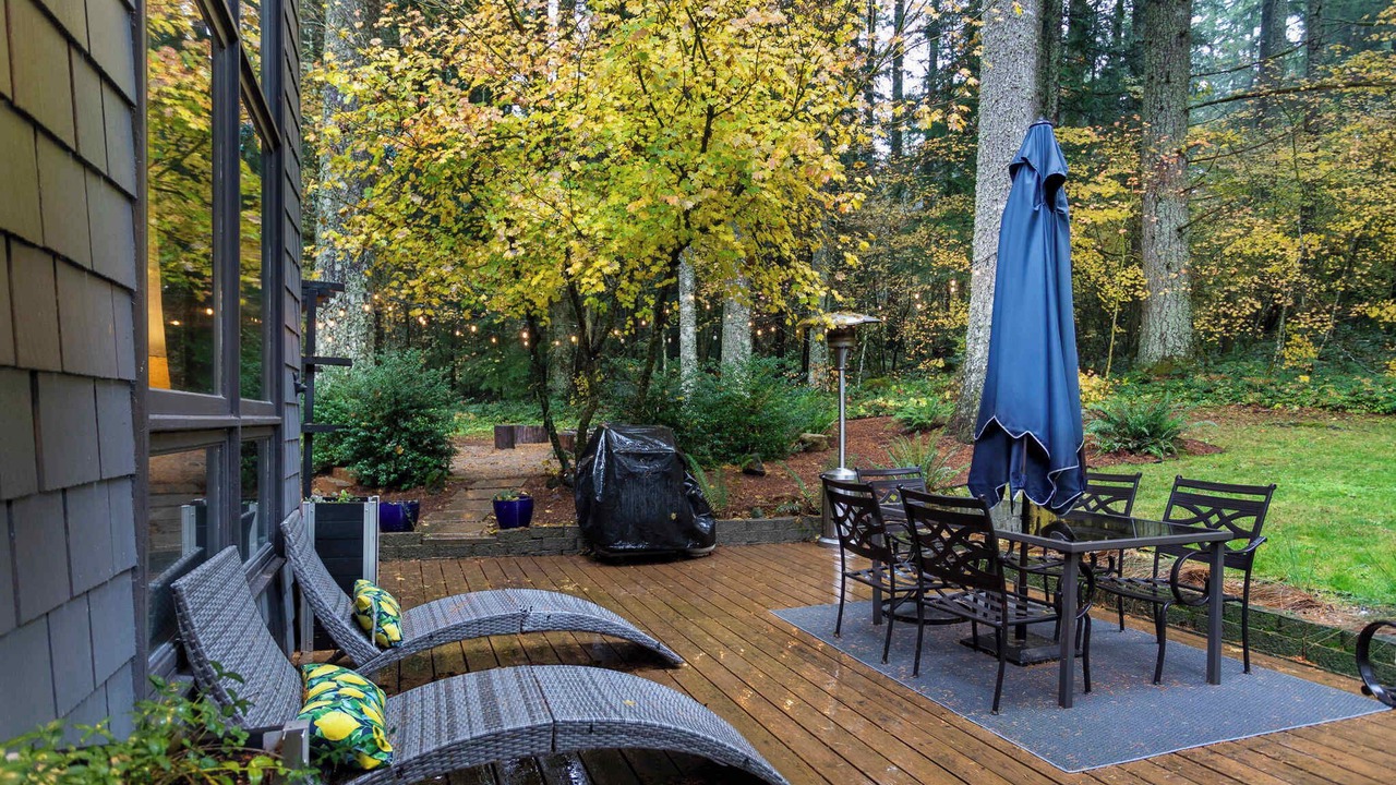 Photo of Outdoor in Rhododendron