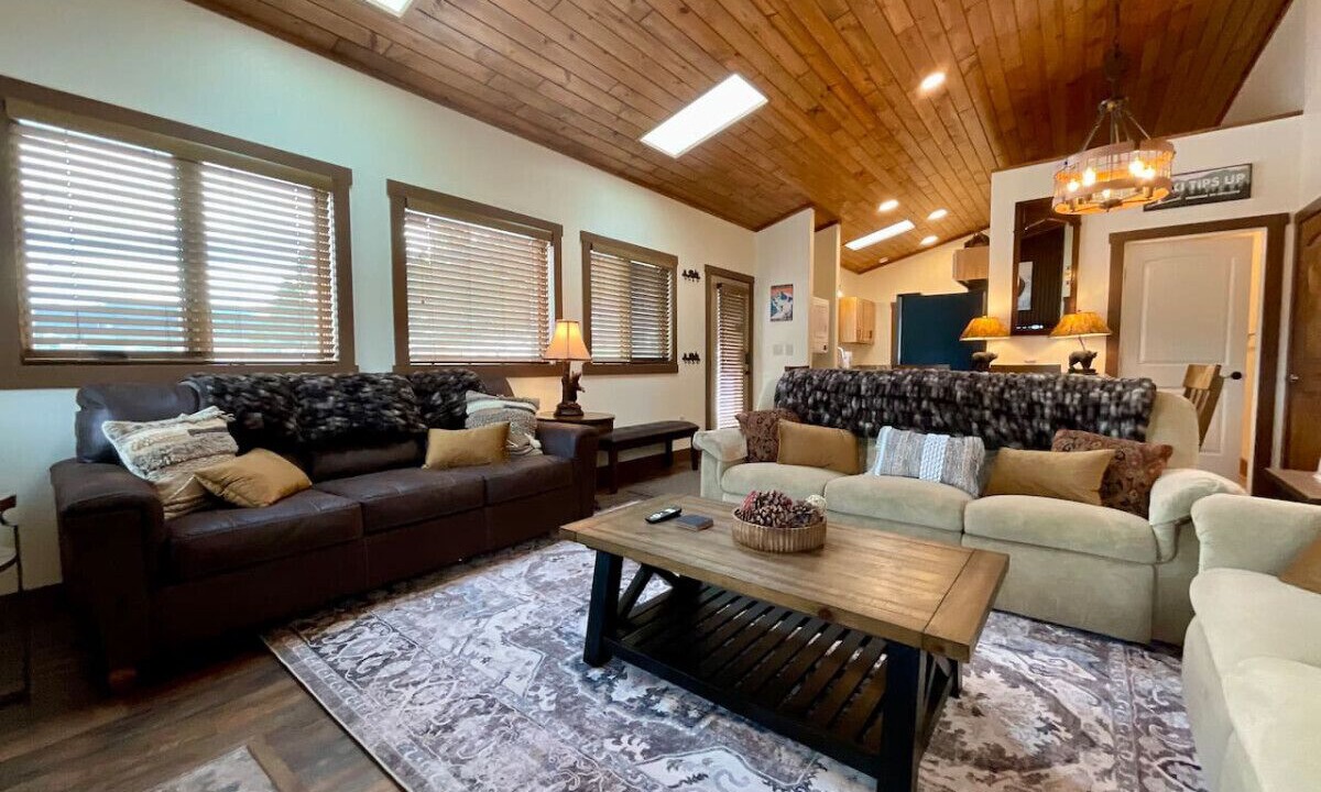 Photo of Livingroom in Gallatin Gateway