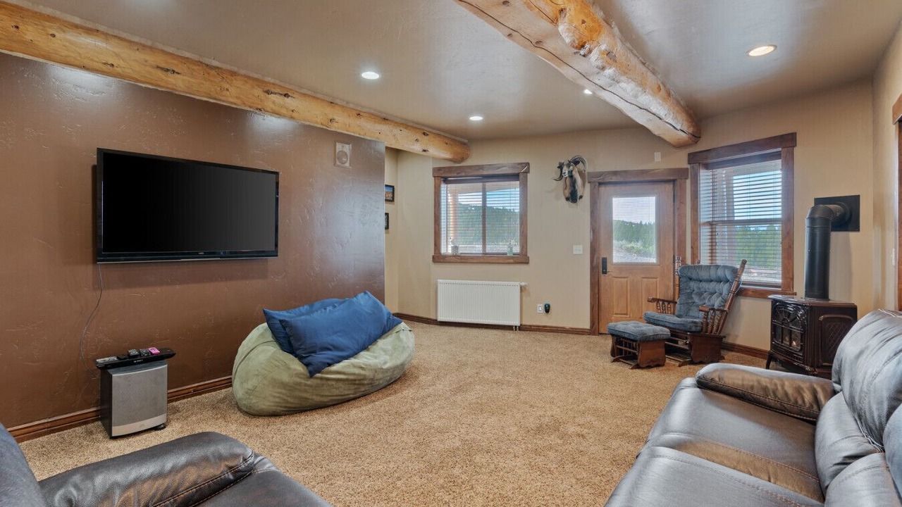 Photo of Livingroom in Madison County