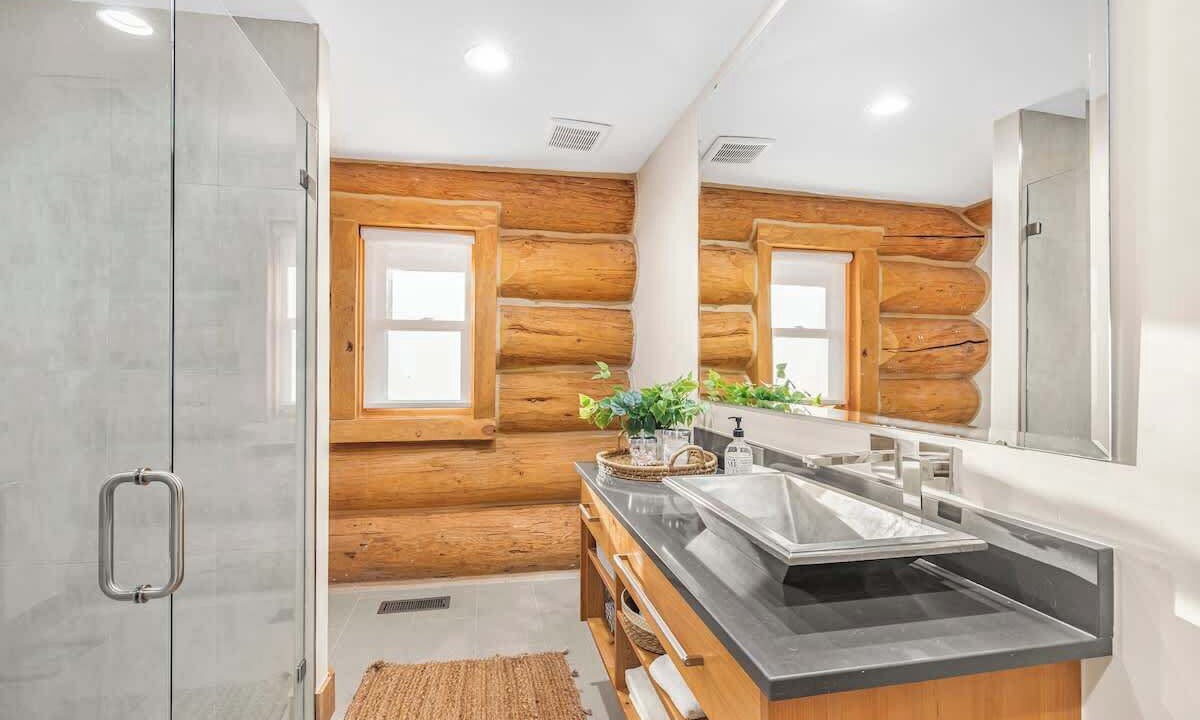 Photo of Bathroom in Swan Valley