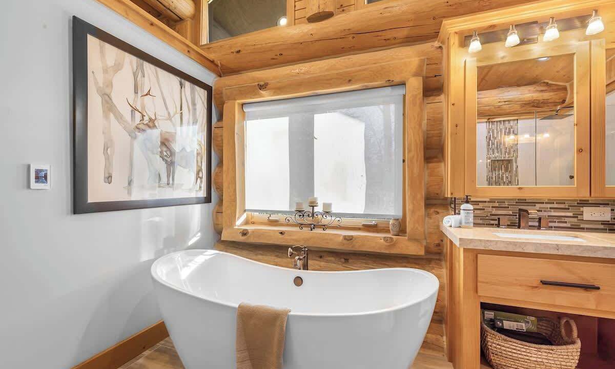 Photo of Bathroom in Swan Valley
