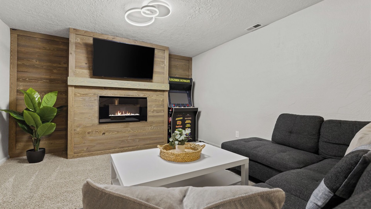 Photo of Livingroom in West Valley