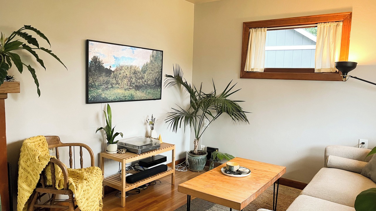 Photo of Livingroom in North End