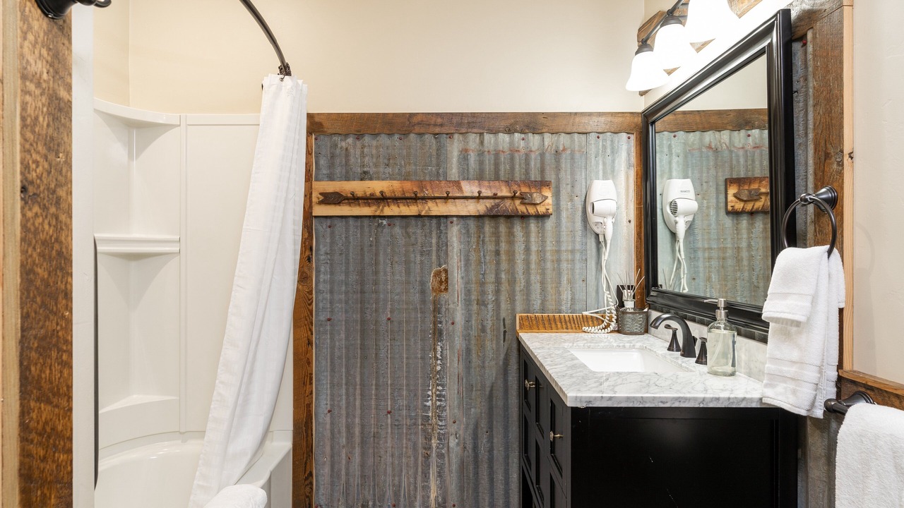 Photo of Bathroom in West Yellowstone