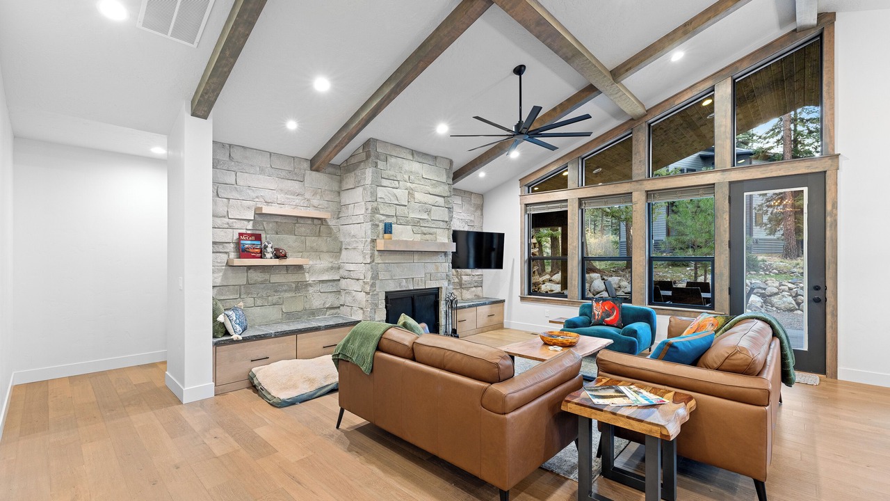 Photo of Livingroom in McCall