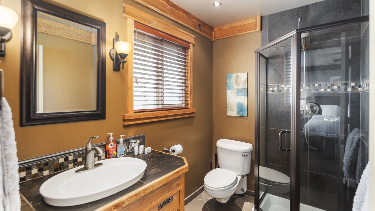 Photo of Bathroom in Enumclaw