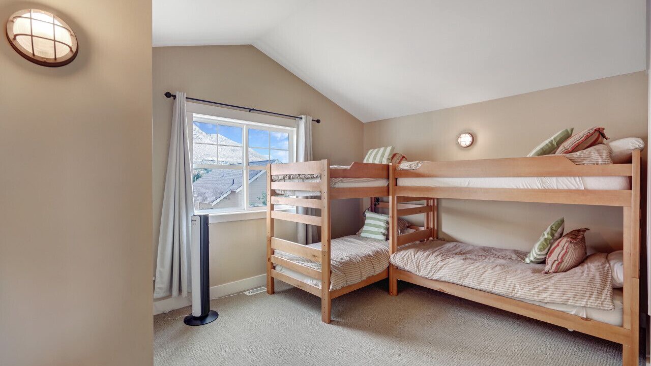 Photo of Bedroom in Oroville
